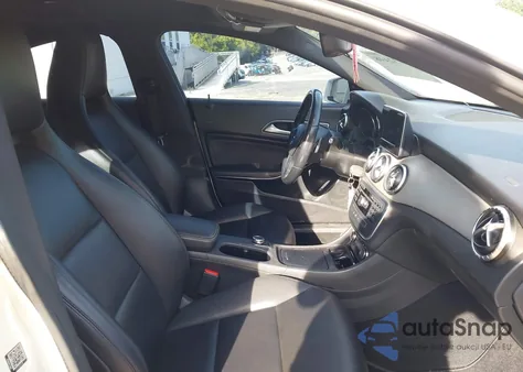 2014 Mercedes-Benz Cla 250 z USA, uszkodzony, nr VIN WDDSJ4EB8EN104257